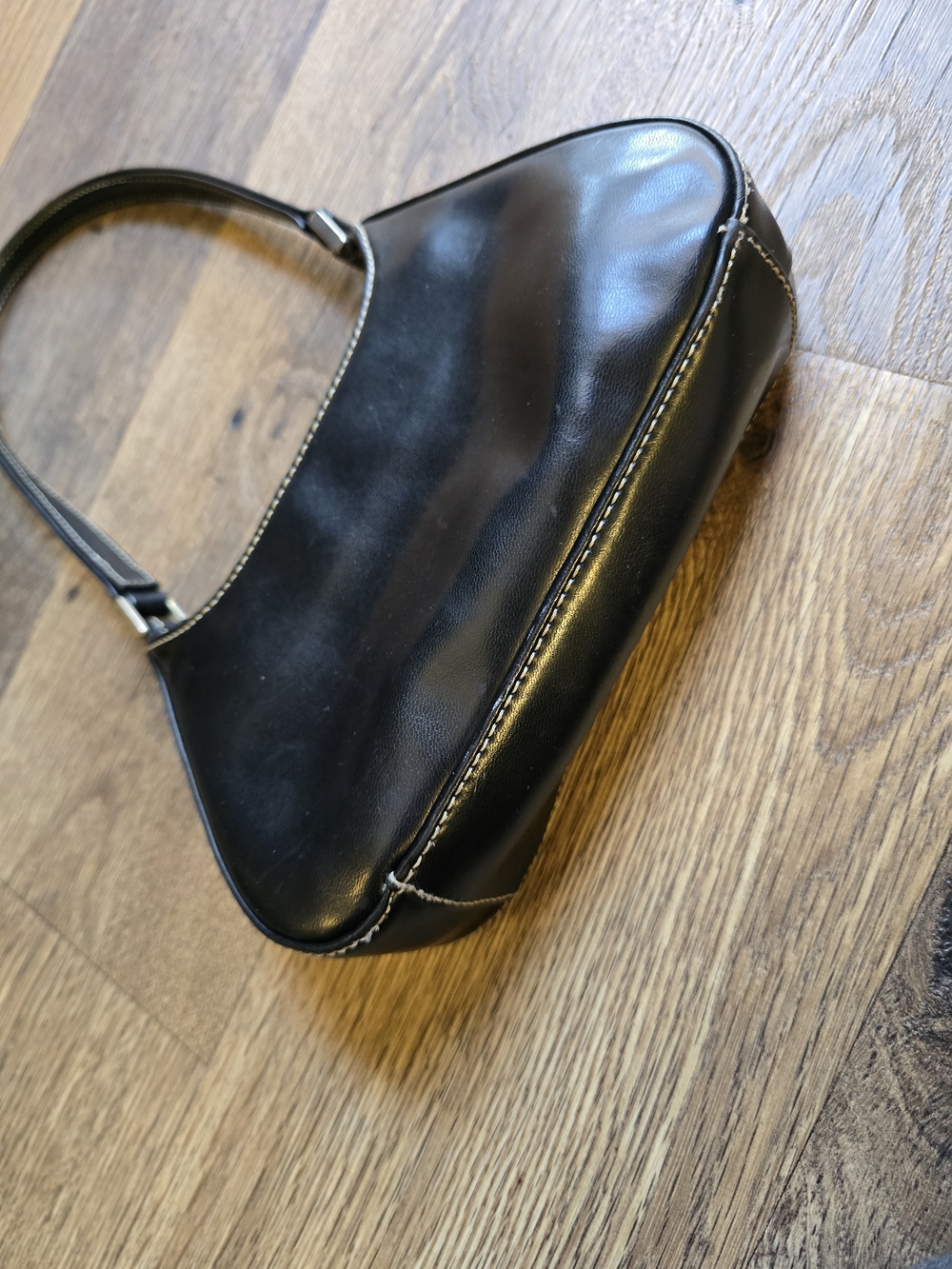 Liz Claiborne Mini Black Shoulder Bag - Picture 4 of 11